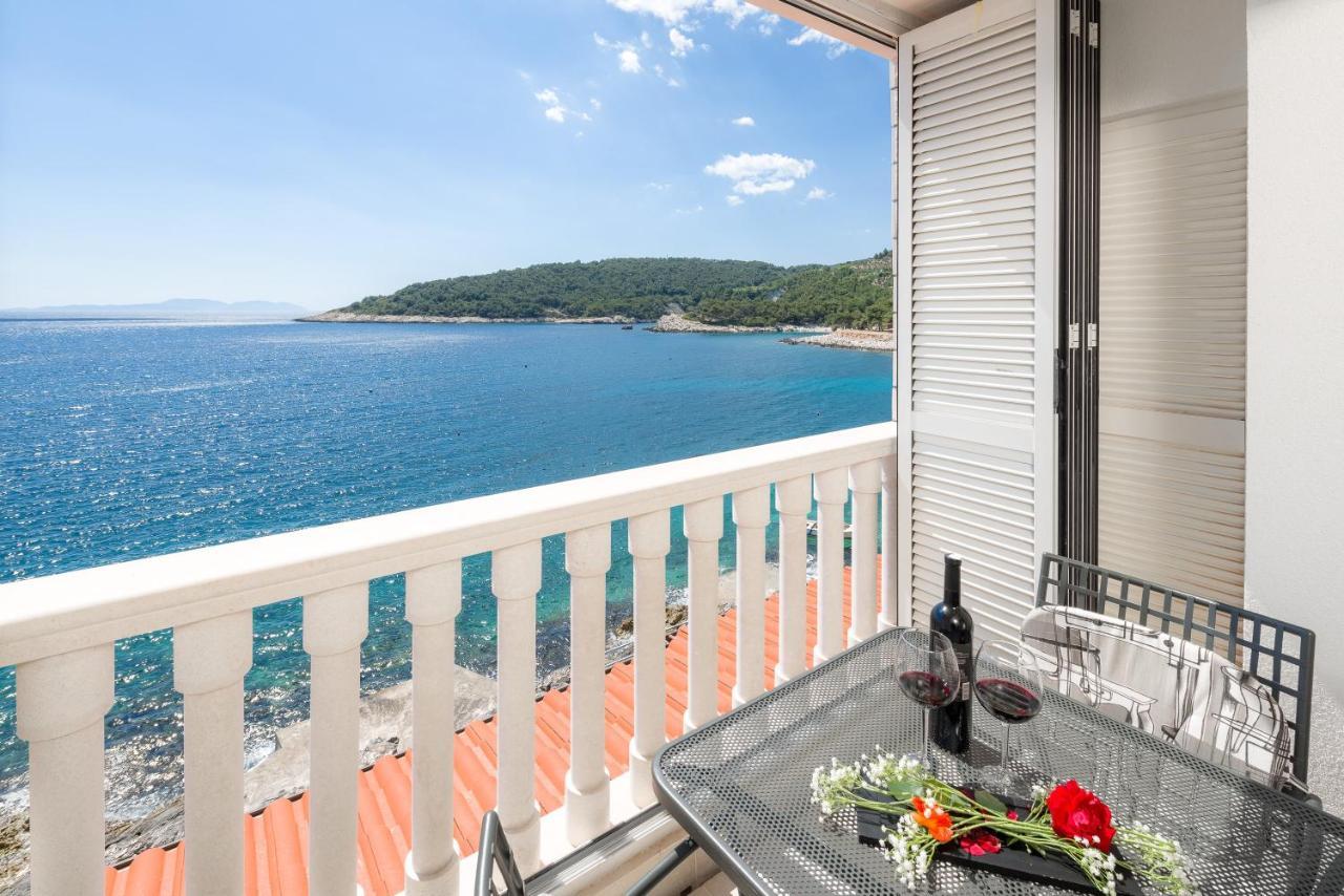 Luxury Bellavista Amazing Sea Holidays With Private Beach & Parking Milna  Eksteriør bilde