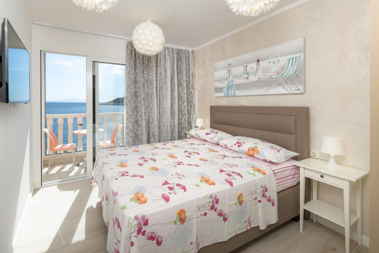 Luxury Bellavista Amazing Sea Holidays With Private Beach & Parking Milna  Eksteriør bilde