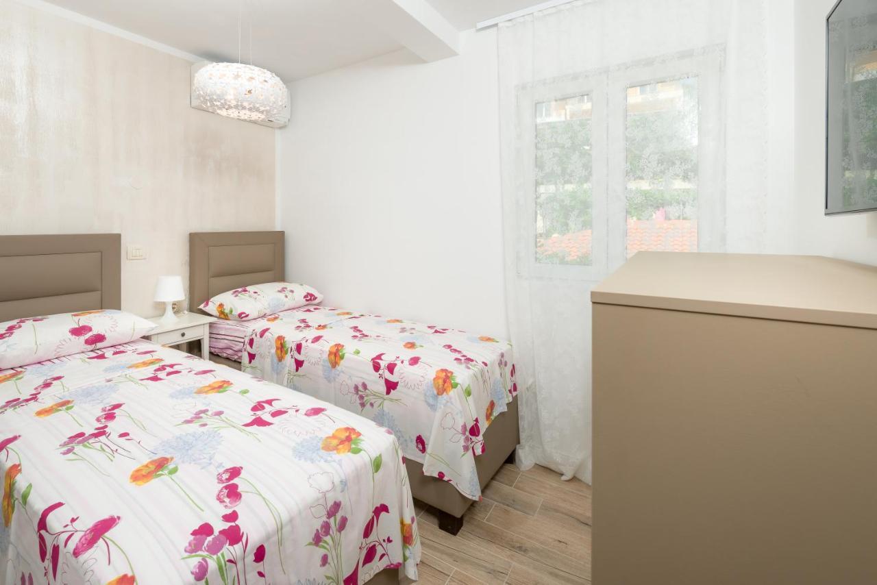 Luxury Bellavista Amazing Sea Holidays With Private Beach & Parking Milna  Eksteriør bilde