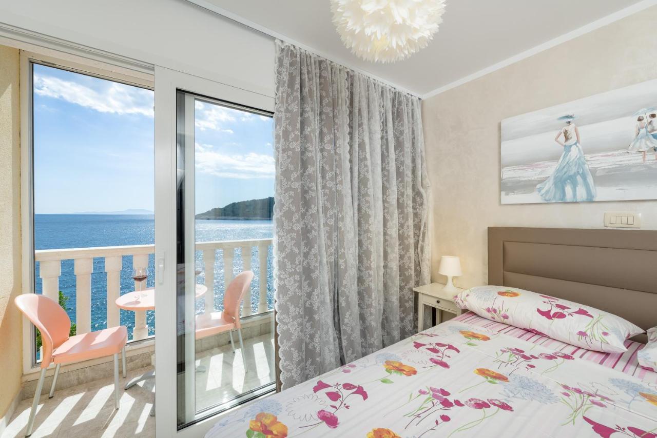 Luxury Bellavista Amazing Sea Holidays With Private Beach & Parking Milna  Eksteriør bilde